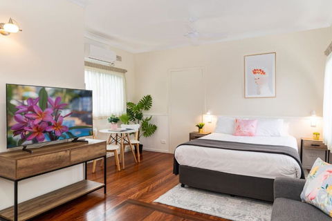 Pacific Motel 08 - Sydney 4u 0