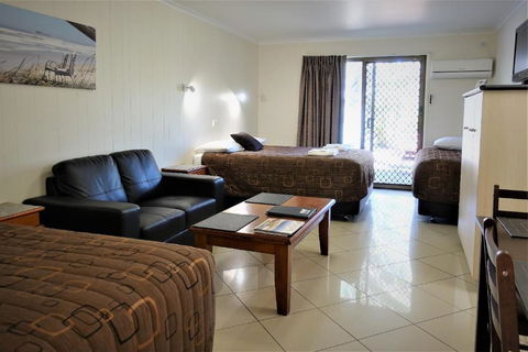 Pacific Palms Motor Inn - Sydney 4u 2