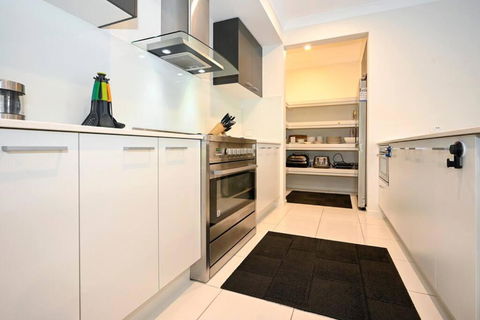 Pacific Paradise Luxury 4BR - Sydney 4u 3