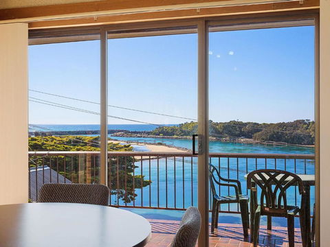 Pacific Pines Unit 4 - Sydney 4u 3