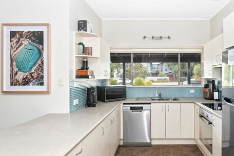 Pacifica - Sydney 4u 1