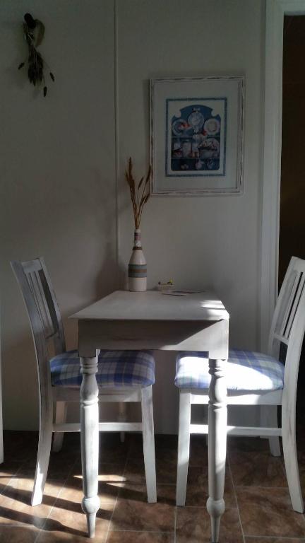 Padthaway Caravan Park - Sydney 4u 3