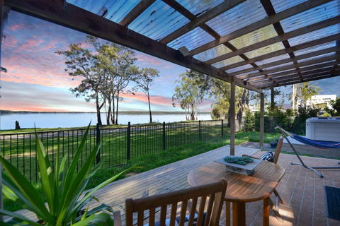 Parkway Lakehouse - Sydney 4u 0