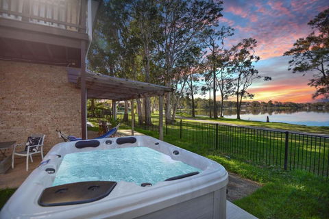 Parkway Lakehouse - Sydney 4u 1