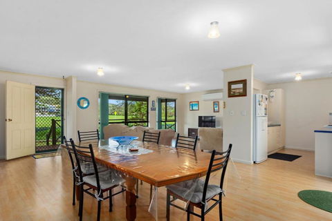Pascalinga 38 Carrickalinga Road - Sydney 4u 3
