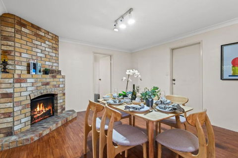 Peaceful 4BR At Sunnybank CBD With 2Parking Yard And Mall - Sydney 4u 0