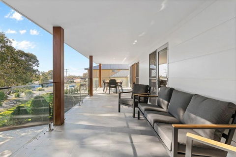 Perfect Beachhouse Lakes Surf At Your Feet - Sydney 4u 3