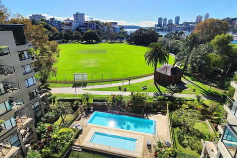 Penthouse With Private Terrace, Parking + 2 Pools - Sydney 4u 3