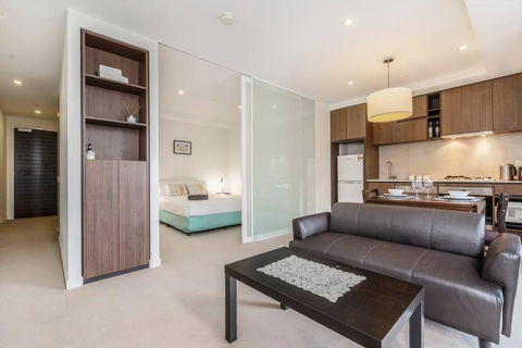 Perfect Position - Sydney 4u 1