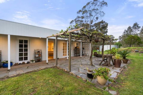 Piambong House - Sydney 4u 1