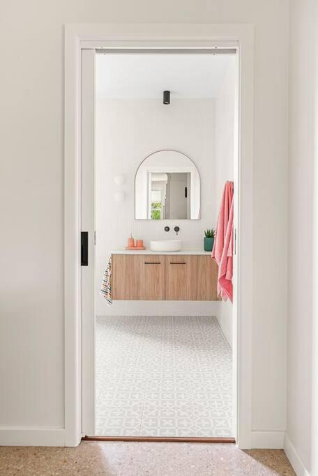 Piambong House - Sydney 4u 3