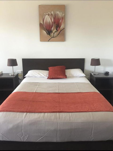 Ploughmans Motor Inn - Sydney 4u 2