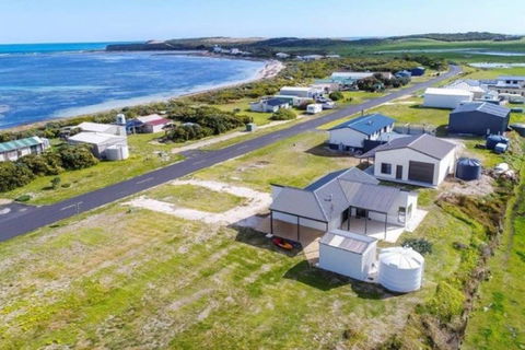 Plovers Rest At Cape Douglas - Accommodation Sydney 0