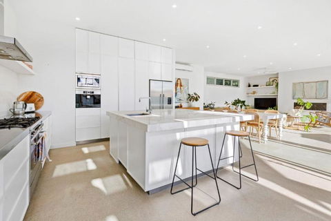 Poolside Paradise Mount Eliza - Sydney 4u 1