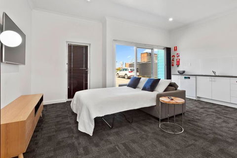 Port Lincoln Shark Apartment 4 - Sydney 4u 3