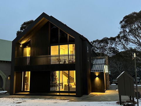 RAM, Alpine Getaways - Sydney 4u 1