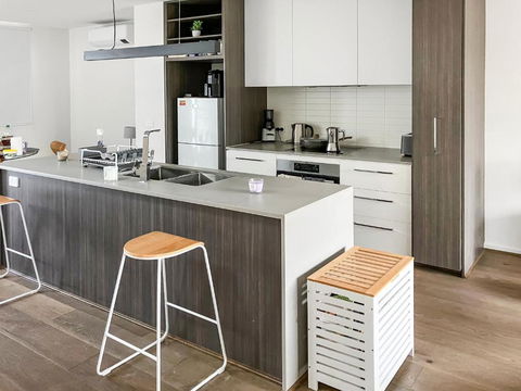 Private Room & Ensuite, In Shared Modern 2 Level Apartment - Full Use Of All Facilities - Sydney 4u 2