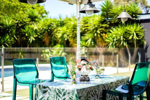 Prime Glen Huntly Beauty - 4BR Family Home W Pool - Sydney 4u 2