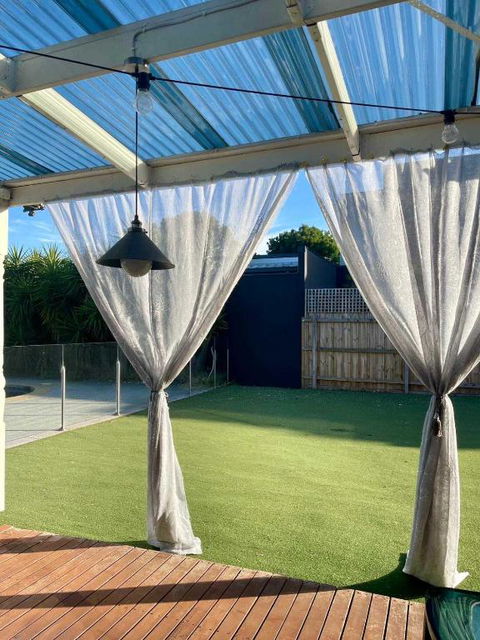 Prime Glen Huntly Beauty - 4BR Family Home W Pool - Sydney 4u 0
