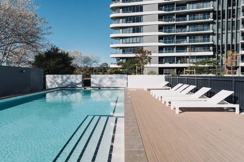 Pristine 2-Bed Apartment With Pool And BBQ - Accommodation Sydney 0