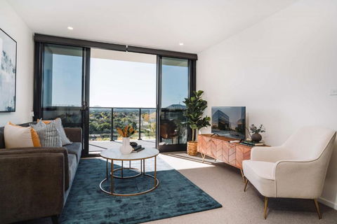 Pristine 2-Bed Apartment With Pool And BBQ - Accommodation Sydney 1
