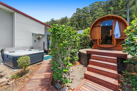 Private Luxury In The Mountains With Running Creek - Sydney 4u 1