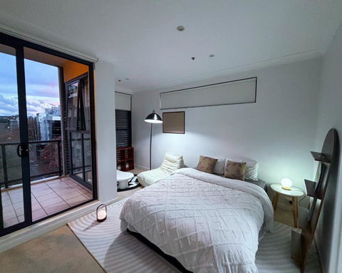 Private Room With Balcony - Accommodation Sydney 0