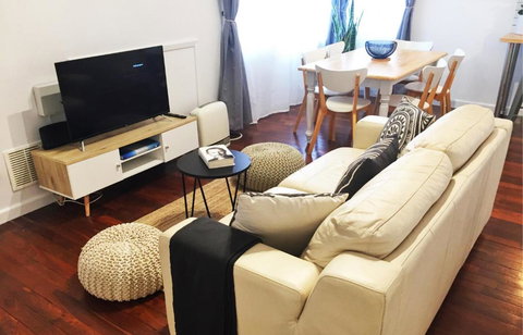 Quick Stroll To The City - Accommodation Sydney 3