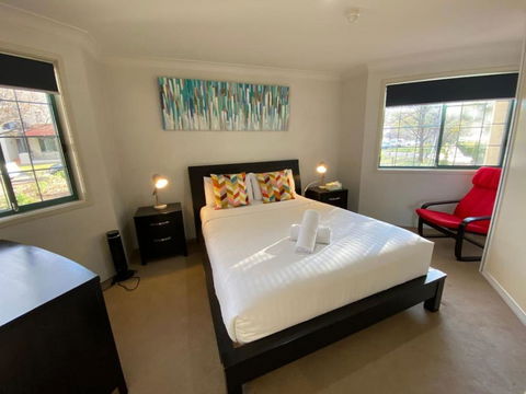 Quiet 2 Bedroom Apt In The Heart Of Old Kingston - Sydney 4u 2