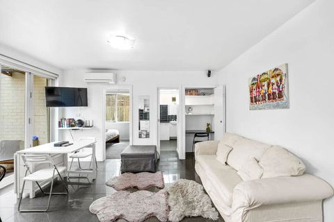 Quiet And Peaceful Beachside 1BR Retreat W Parking - Sydney 4u 0