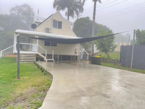 Quiet, Cozy And Calm 3 Bedroom House. - Accommodation Sydney 3