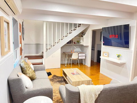 Quiet, Cozy And Calm 3 Bedroom House. - Accommodation Sydney 0