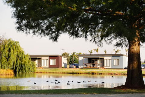 RACV Cobram Resort - Sydney 4u 0