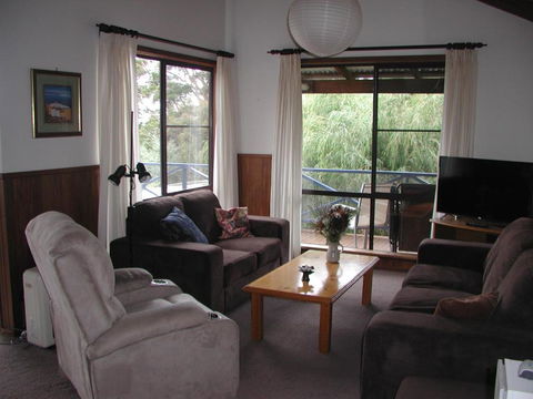 Rainbow House - Sydney 4u 2