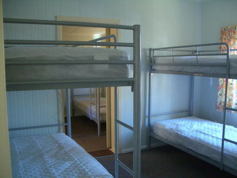 Rainbow Pines Tourist Caravan Park - Sydney 4u 1