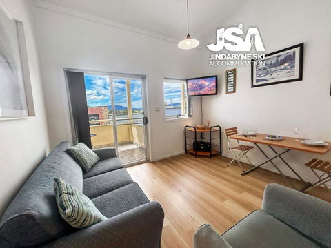Razorback 3 - Accommodation Sydney 3
