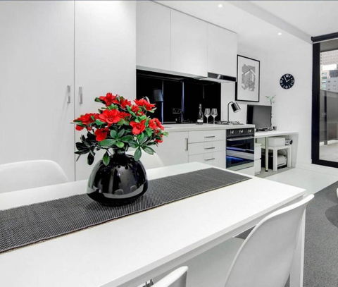 ReadySet Apartments On Little Collins - Accommodation Sydney 0
