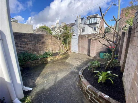 Rear Garden Suite - Sydney 4u 1