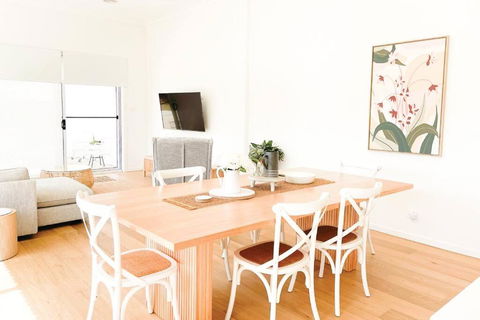 Red Brick Central Retreat - Accommodation Sydney 0
