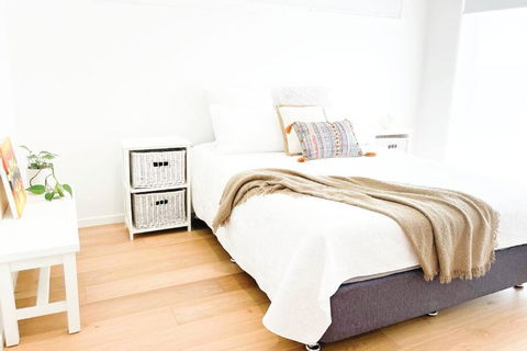 Red Brick Central Retreat - Accommodation Sydney 3