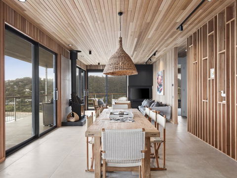 At Wye Eyrie With Arguably The Best Views In Town - Sydney 4u 3