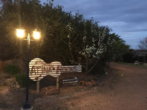 Atina Rocks Country Homestead - Sydney 4u 2