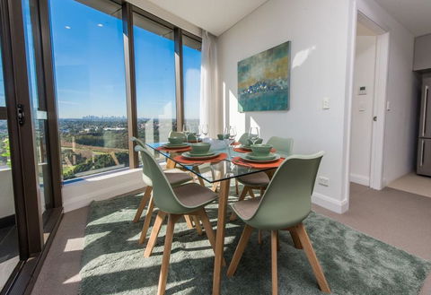 Australia Tower - Olympic Park Green - Sydney 4u 3