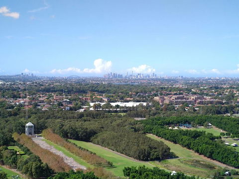 Australia Tower - Olympic Park Green - Sydney 4u 0