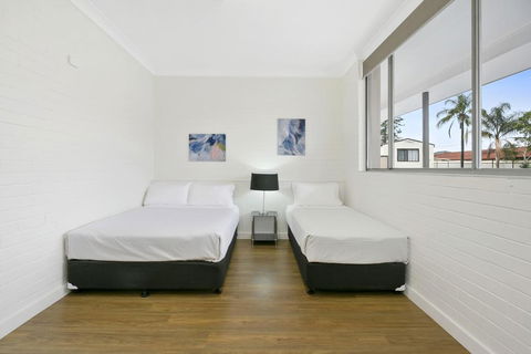 Australian Community Villages - Sydney 4u 1
