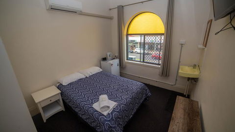 Australian Hotel - Sydney 4u 2