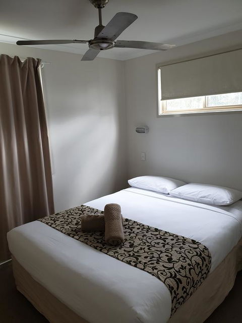 Australian Motor Homes Tourist Park - Sydney 4u 3