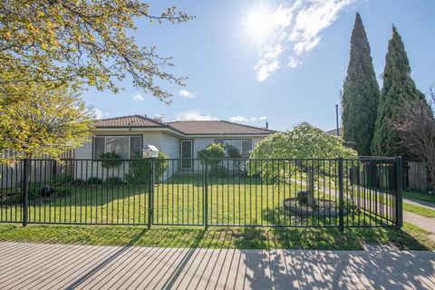 Autumn St - Trendy East Orange - Near CBD - Accommodation Sydney 0