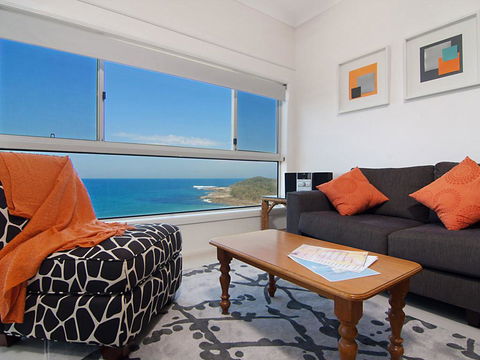Avalon 3 - Views To Die For - Across The Road From Convent Beach - Sydney 4u 2