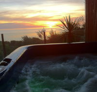 Award Winning Beach Front Retreat - Sydney 4u